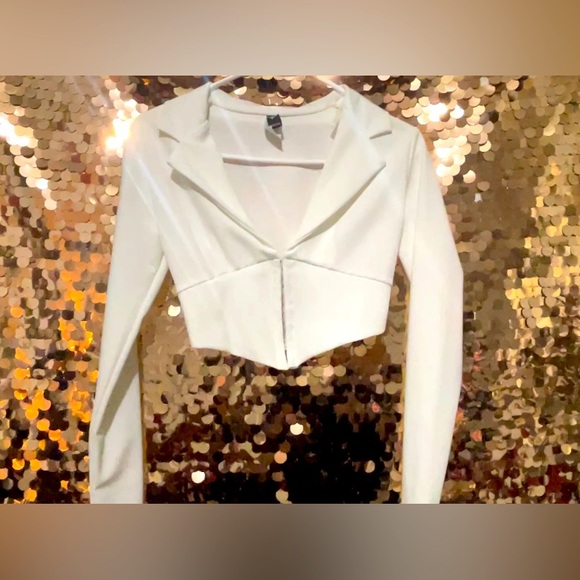 SMALL WINDSOR WHITE TOP - Picture 1 of 3